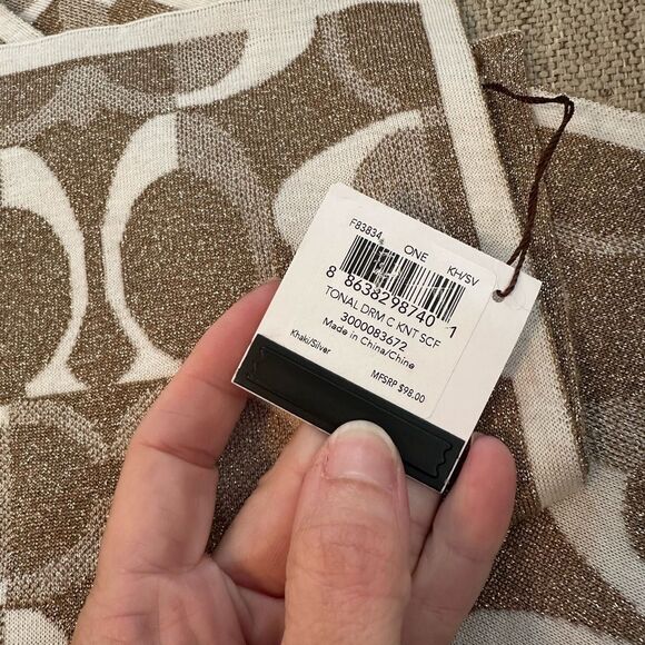 NWT Original Coach Signature CC Women's Reversible Scarf - Picture 7 of 9